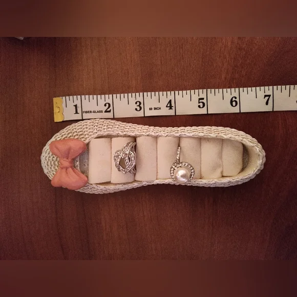 Ceramic shoe shape ring holder - Picture 6 of 6